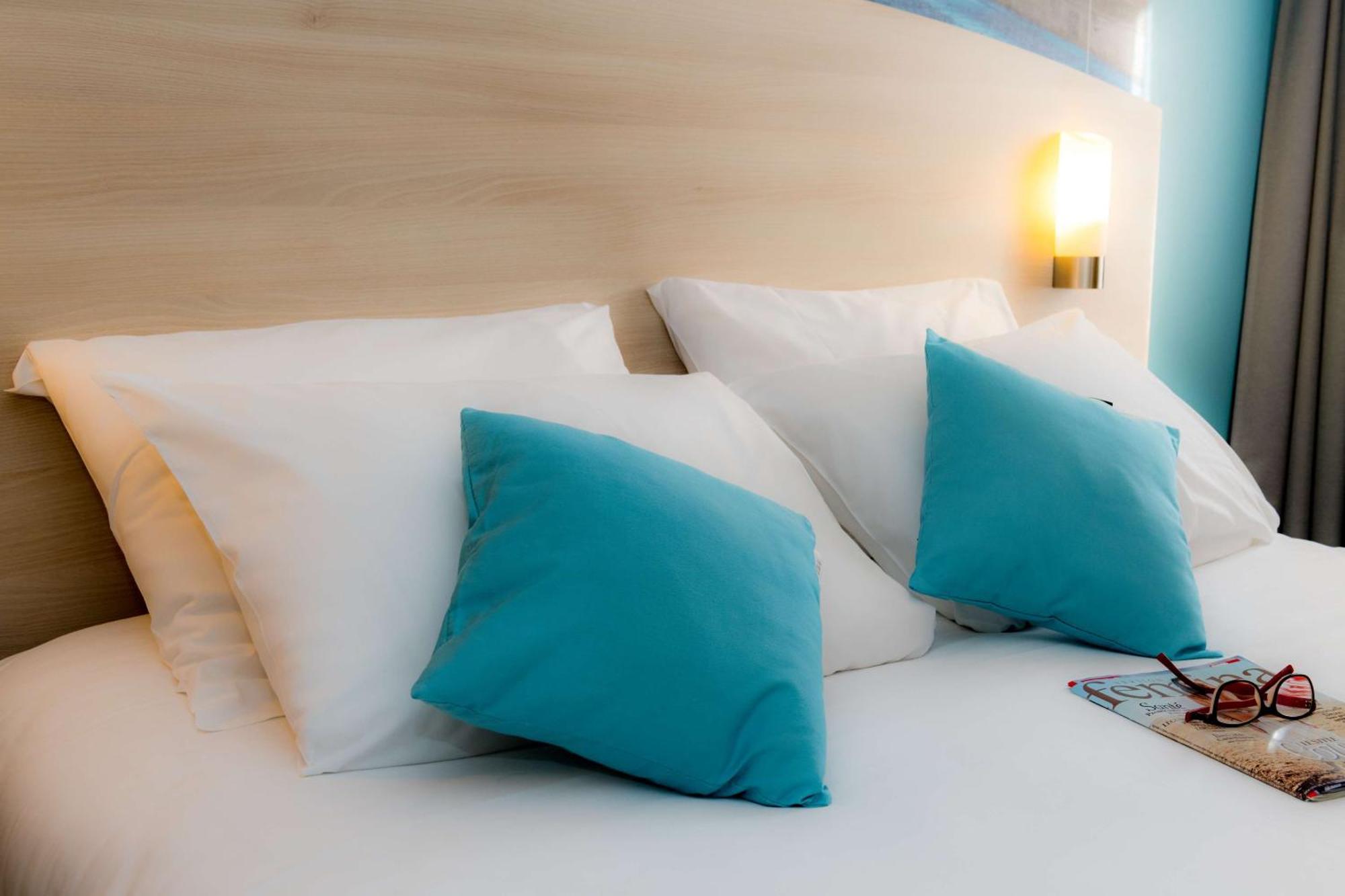 Brit Hotel La Rochelle Perigny Bagian luar foto