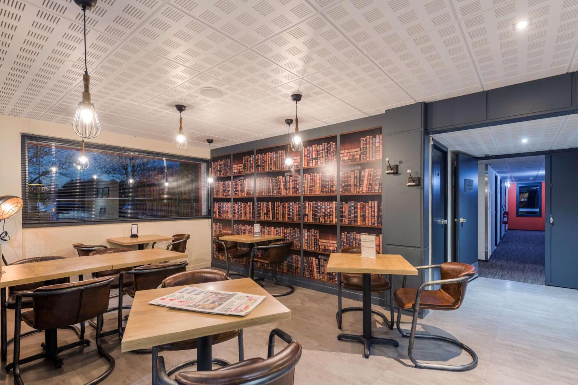 Brit Hotel La Rochelle Perigny Bagian luar foto