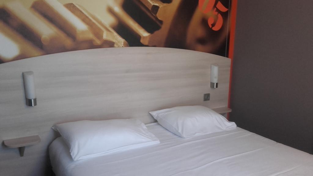 Brit Hotel La Rochelle Perigny Bagian luar foto